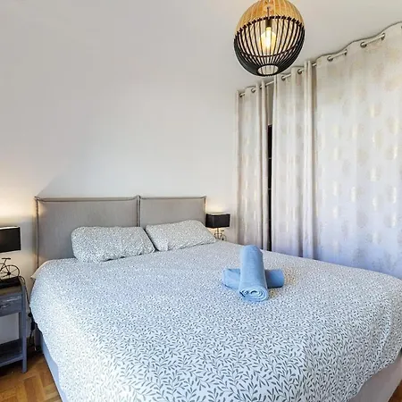 Spacieux T3 Avec Balcon Confort Et Convivialite Apartamento